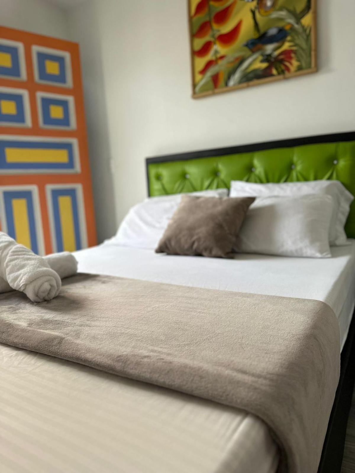 Hotel Las Flores Санта-Роса-де-Кабаль Экстерьер фото